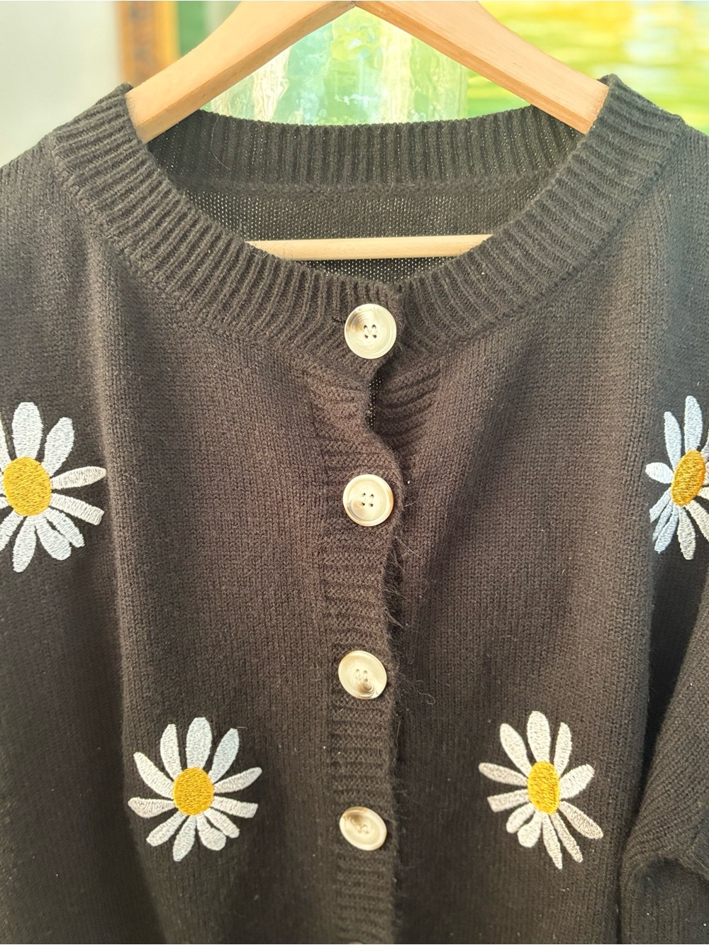 Black Daisy 90’s Button-Front Vintage Women's Sweater Cardigan - Picture 5 of 6